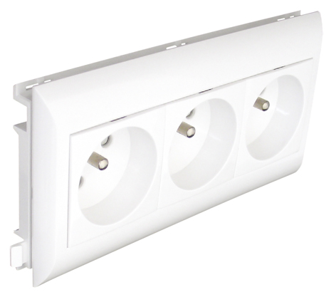 Block of Three Safety Earth Sockets (French Type) L75 - 6 Modules